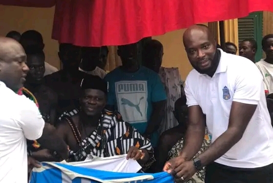 Newly promoted Kotoku Royals pay courtesy call on chief of Akyem Oda