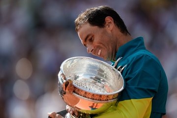 Rafael Nadal wins record-extending 14th French Open title, grand slam number 22 with straight-sets victory against Casper Ruud