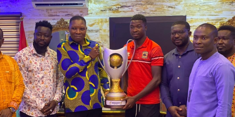 Kotoko present league title to Happy Man Beverages President