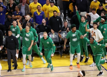 Celtics stun Warriors with huge fourth-quarter comeback to win Game 1 of NBA Finals