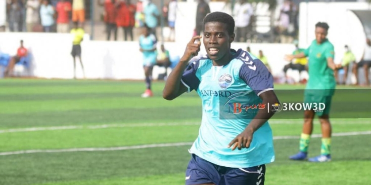 Gladys Amfobea training with Ampem Darkoa ahead of possible switch