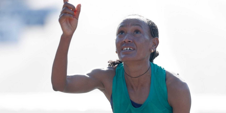 Emotional Gotytom Gebreslase wins Ethiopia’s second marathon gold medal of Oregon 2022