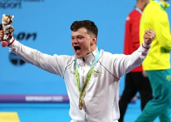 England’s Chris Murray wins Weightlifting gold with new record