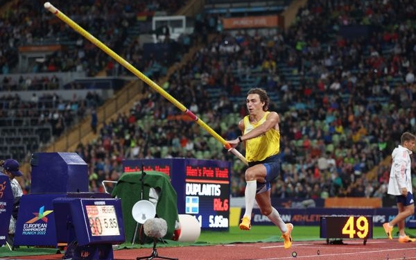 Duplantis and Bol deliver again as Hodgkinson finally gets her gold in Munich