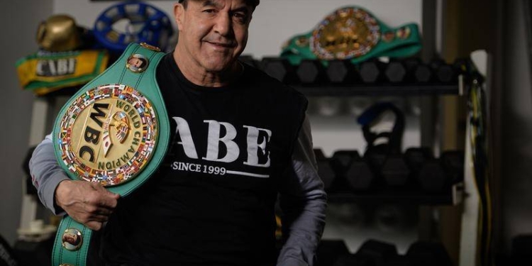 Feisty Jeff Fenech makes a compelling case