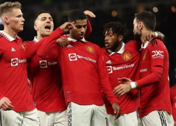 Man United come from behind to stun City in derby