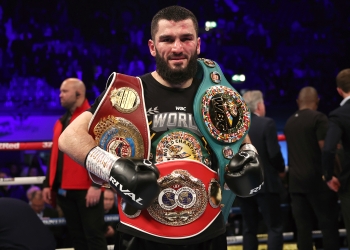 Light Heavyweight King Artur Beterbiev Stops Anthony Yarde in 8