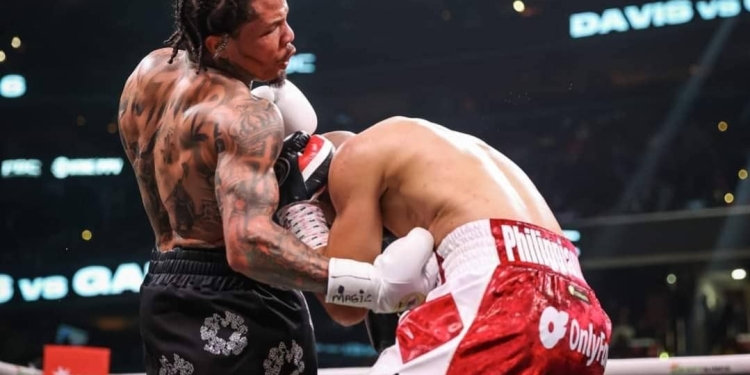 Gervonta Davis beats Hector Luis Garcia via round 9 TKO