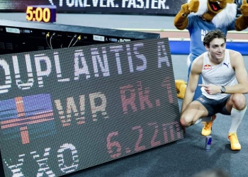 Duplantis ends his season on a high with world pole vault record in Clermont-Ferrand