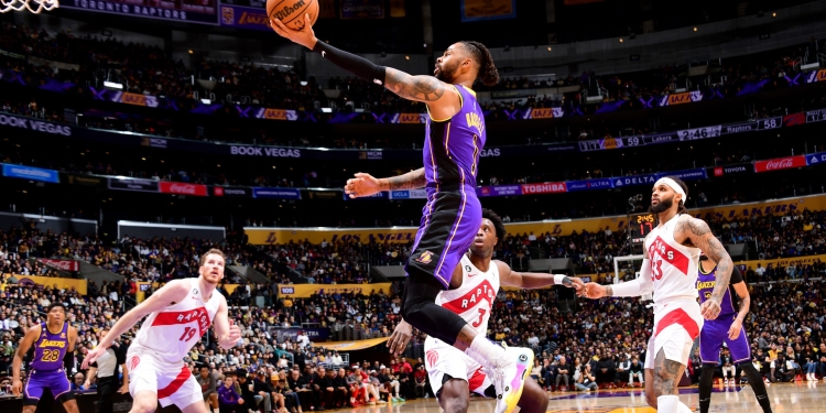 D’Angelo Russell keeps Lakers rolling, goes for 28 in return