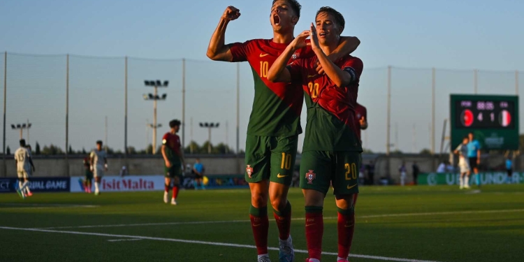 Dominant Portugal show goalscoring power as 10-man Italy collapse under pressure