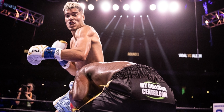 Amilcar Vidal Jr bounces back with stoppage win over Domicio Rondon