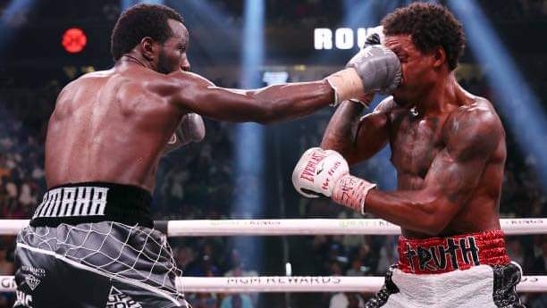 Crawford batters Spence, stops him in 9 to become undisputed welterweight champ