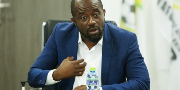 Ruthless Spain destroy Greece and cruise into the semis