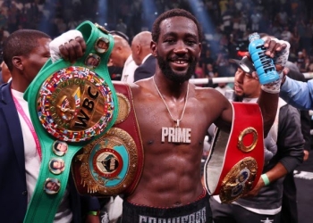 Crawford batters Spence, stops him in 9 to become undisputed welterweight champ