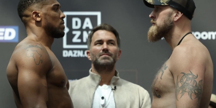 Joshua and Helenius ready in London