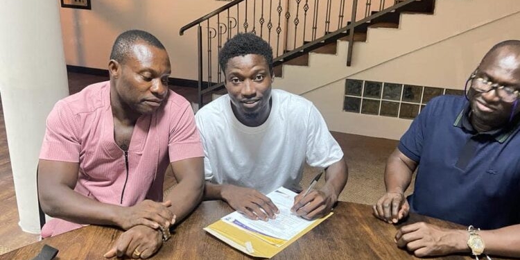 Medeama sign Attram de Visser duo