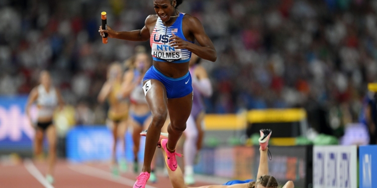 USA breaks mixed 4x400m world record in Budapest