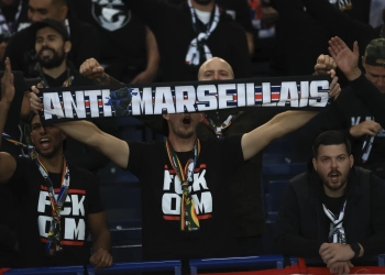 Homophobic chants again overshadow French soccer’s biggest game