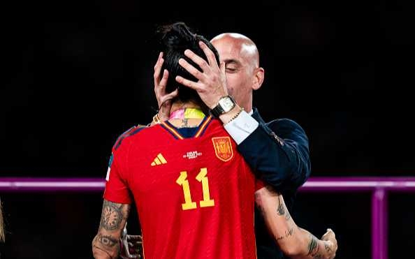 Hermoso “did not consent” to the Rubiales kiss, Spanish football federation says she “lied”, 81 players go on strike