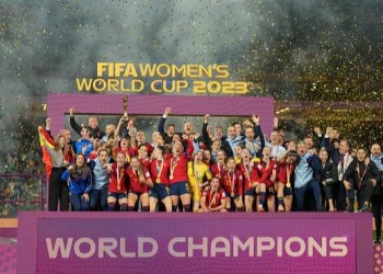 Spain tame the Lionesses to wrap up record titles treble