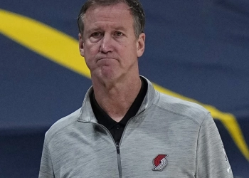 Former NBA head coach Terry Stotts leaves role as Bucks assistant