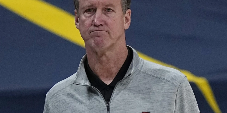 Former NBA head coach Terry Stotts leaves role as Bucks assistant