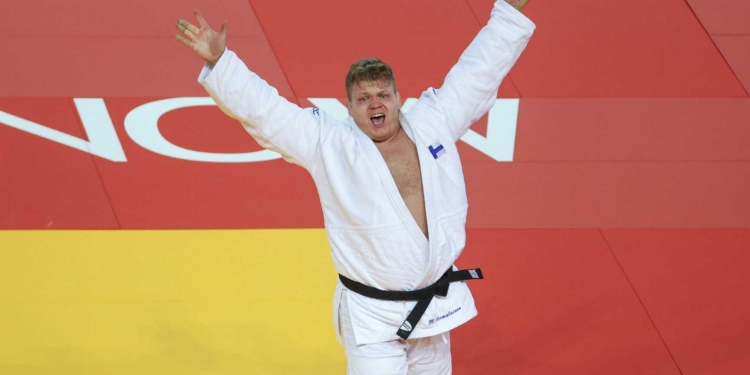 Finnish Puumalainen writes history at European Judo Championships