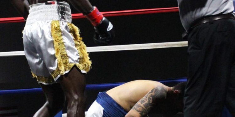 Sena Agbeko stops Romay in 2