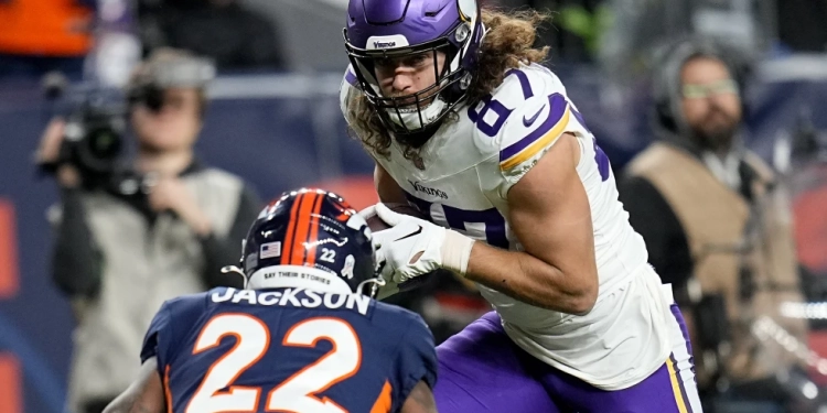 NFL suspends Broncos’ Kareem Jackson 4 games for another illegal hit in return from first suspension