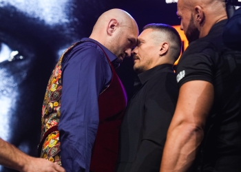 Tyson Fury, Oleksandr Usyk face-off at London press conference for undisputed heavyweight showdown