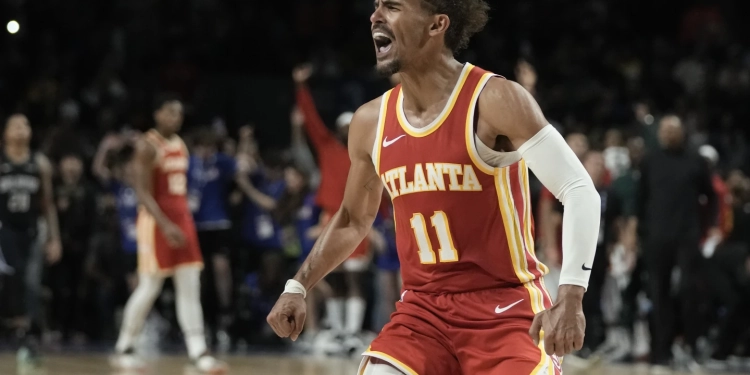 Young scores 41, Murray hits go-ahead 3 as Hawks beat Magic in Mexico City