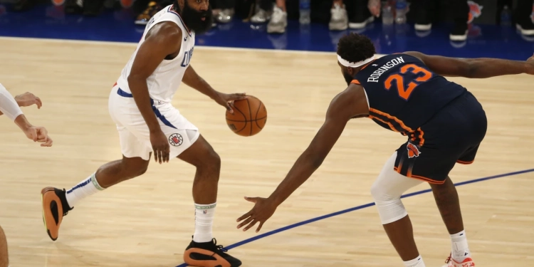 Harden has 17 in debut, but Clippers fall to Knicks after starting their four stars together
