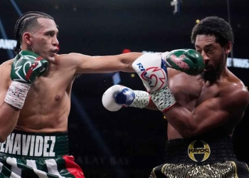 Benavidez stops Andrade, wants Canelo next