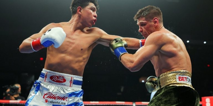 Jaime Mungua faces John Ryder on January in Phoenix