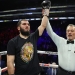 Artur Beterbiev batters Callum Smith in 7 to retain light heavyweight titles