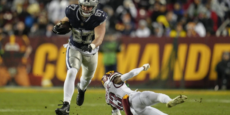 Dallas Cowboys beat Commanders 38-10 to win the NFC East