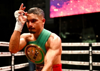 Alex Winwood shares the love in pursuit of world title