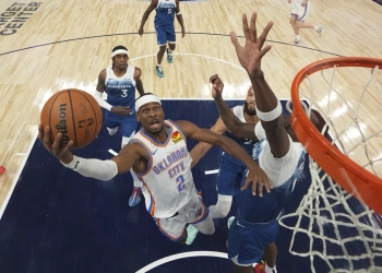 Shai Gilgeous-Alexander scores 33 points, Thunder beat Timberwolves 102-97 in West showdown