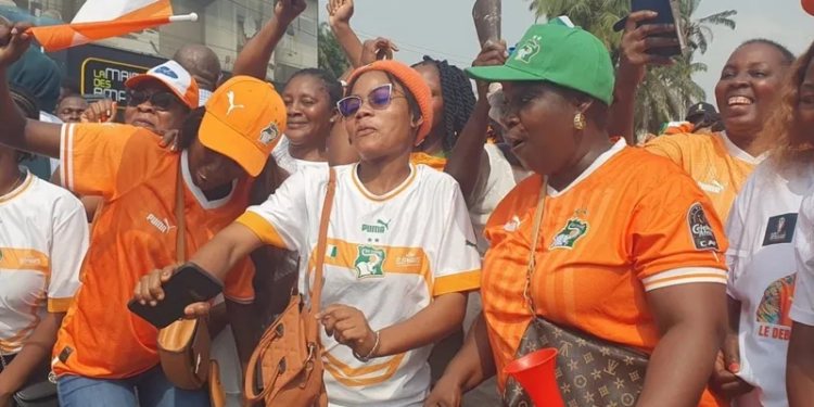 Ivory Coast football fans flock to see Abidjan victory parade