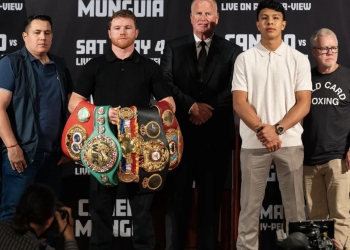 Canelo and Munguia face off for first time