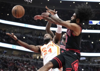 Coby White scores career-high 42 points as Bulls roll past Hawks 131-116 in play-in game