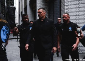 Usyk Bulks Up, Fury Better Watch Out  Source: Usyk bulks up, Fury better watch out