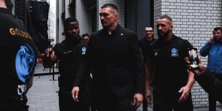 Usyk Bulks Up, Fury Better Watch Out  Source: Usyk bulks up, Fury better watch out