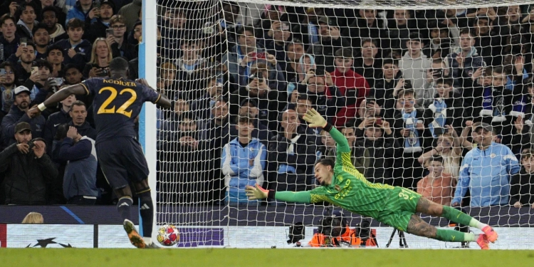 Real Madrid adapts to Champions League needs: Shock and awe one week, armadillo defence the next