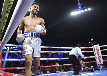 Teofimo Lopez successfully defends world title against Steve Claggett