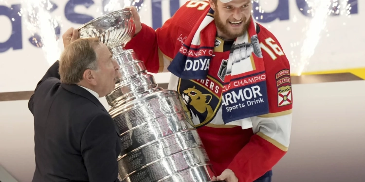 Panthers top Oilers 2-1 in Game 7  to win first Stanley Cup