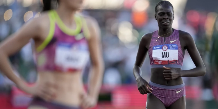 Athing Mu stumbles, falls in 800 meters and will not have chance to defend her Olympic title