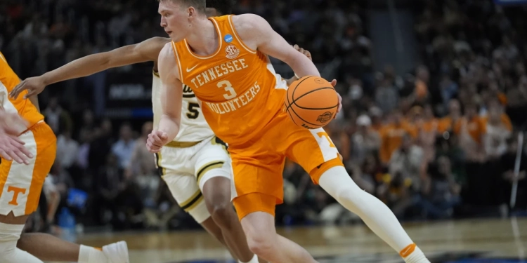 Lakers add Dalton Knecht, Kings grab Devin Carter as NBA’s Pacific Division targets seasoned players