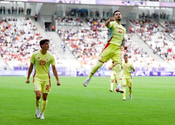 Spain and Japan reach quarter-finals with France almost there, too